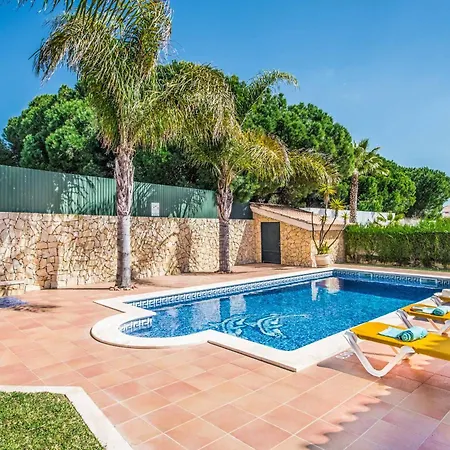 Luana Ольюш-ди-Агуа (Албуфейра)