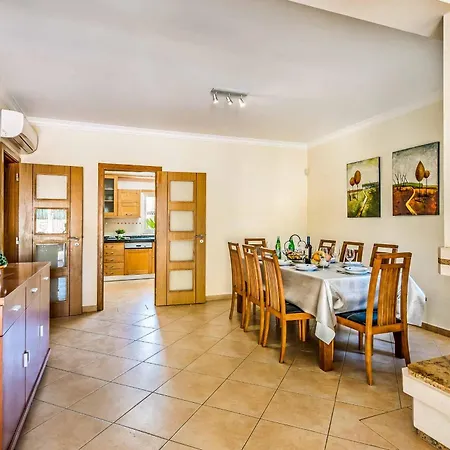 Vila Luana Olhos de Agua (Albufeira)
